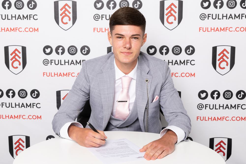 Fulham's Alfie White signs his scholarship Fulham's Alfie White signs his scholarship