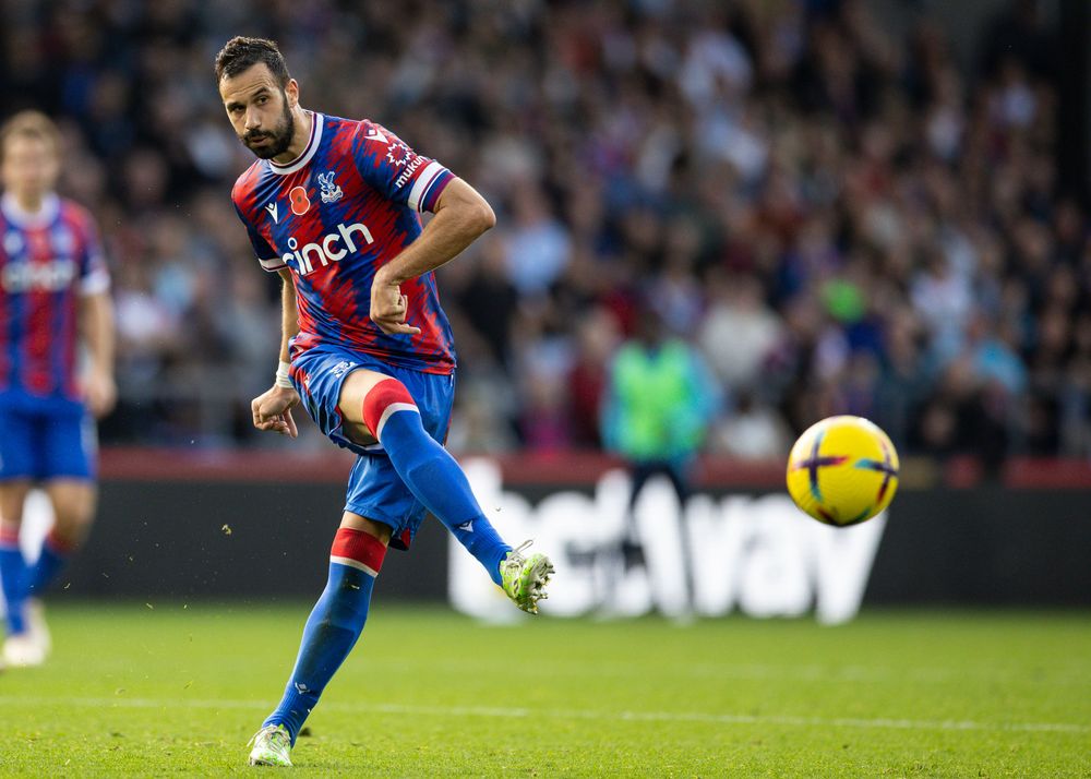 Luca Milivojević in action for Crystal Palace Luca Milivojević in action for Crystal Palace