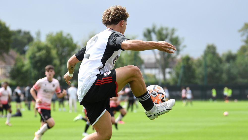Bradley De Jesus touches the ball down well Bradley De Jesus touches the ball down well