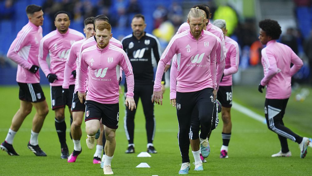 Fulham warm-up ahead of kick-off