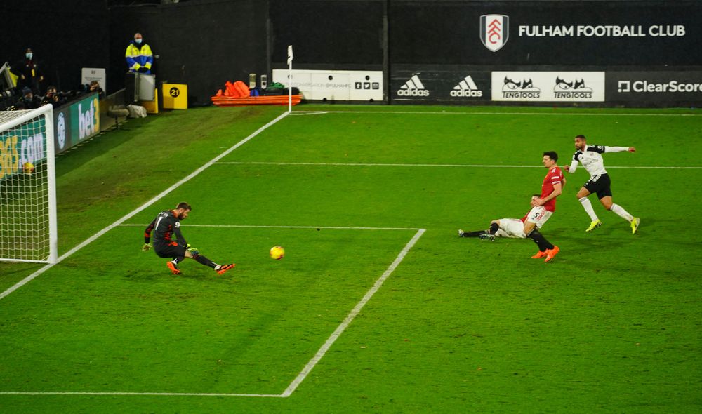 Loftus-Cheek's shot is saved by De Gea