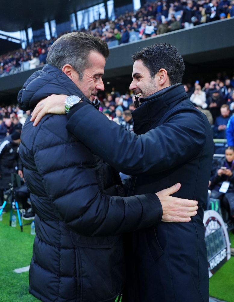 Marco Silva greets Mikel Arteta Marco Silva greets Mikel Arteta