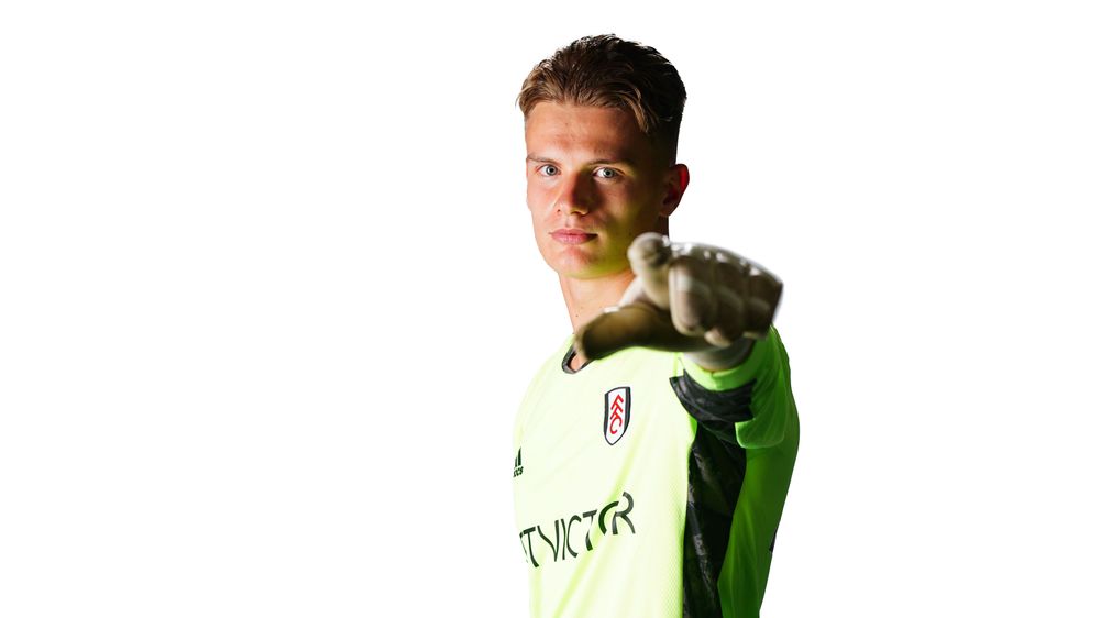 Fulham FC - Wickens Extends Contract