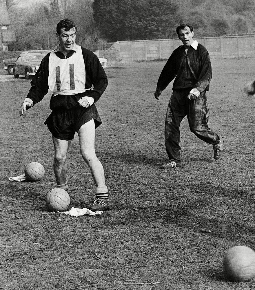 Tony Macedo in training with Johnny Haynes in March 1962