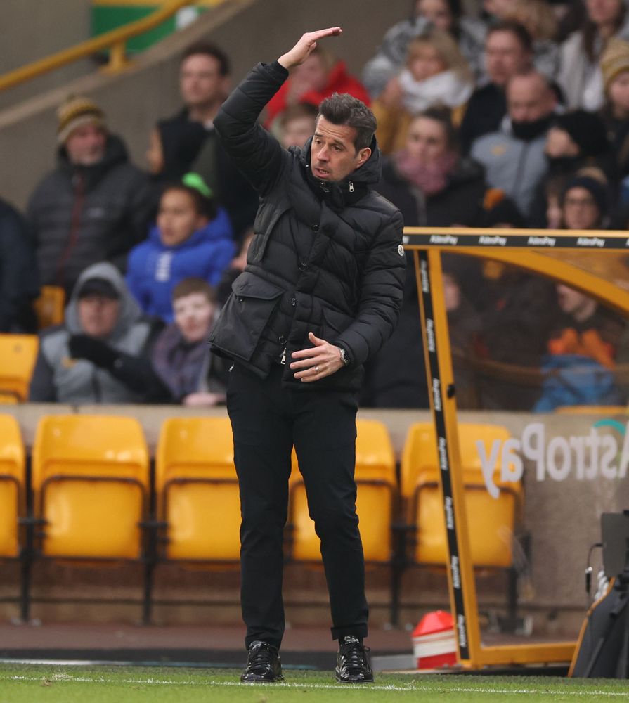 Marco Silva issues instructions from the touchline Marco Silva issues instructions from the touchline