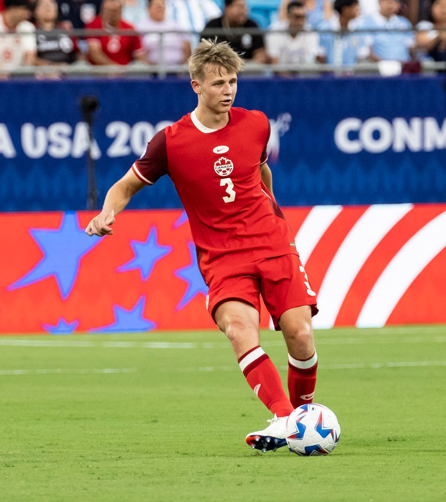 Luc De Fougerolles in action for Canada Luc De Fougerolles in action for Canada