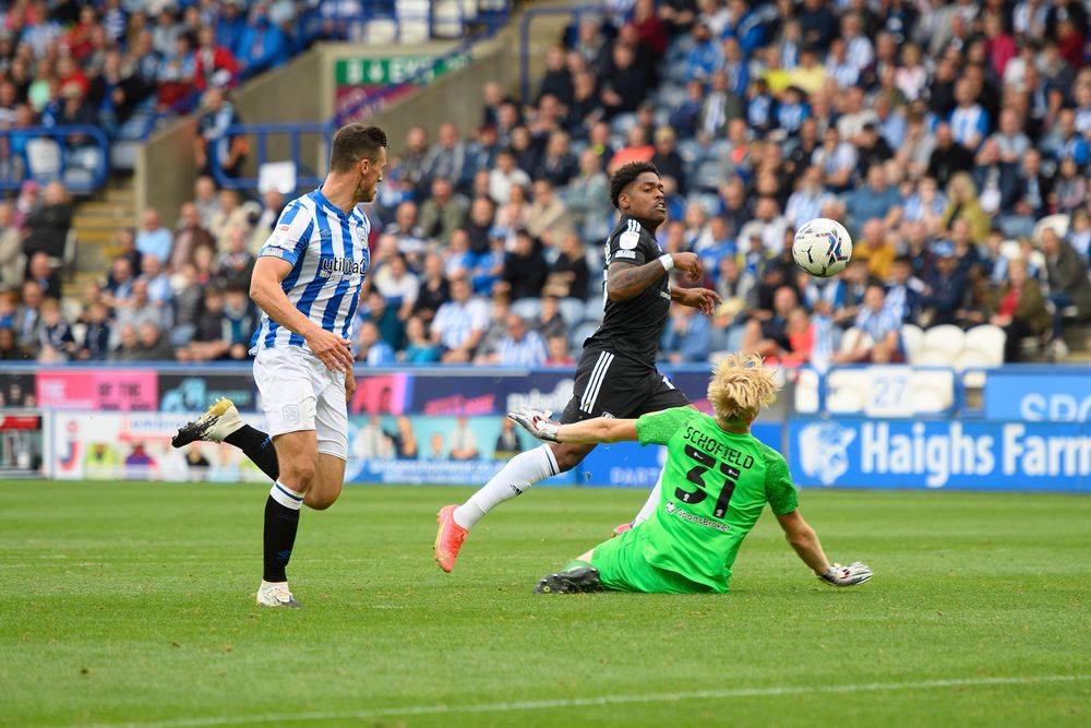 Ivan Cavaleiro scores 30 seconds after coming on Ivan Cavaleiro scores 30 seconds after coming on