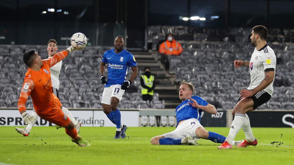 Marc Roberts scores an own goal Marc Roberts scores an own goal