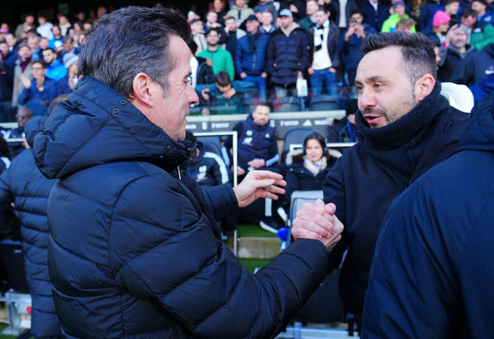 Marco Silva greet Roberto De Zerbi Marco Silva greet Roberto De Zerbi