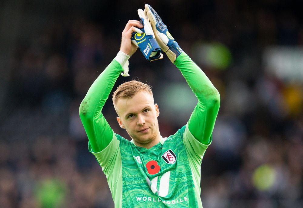 Marek Rodak applauds the fans