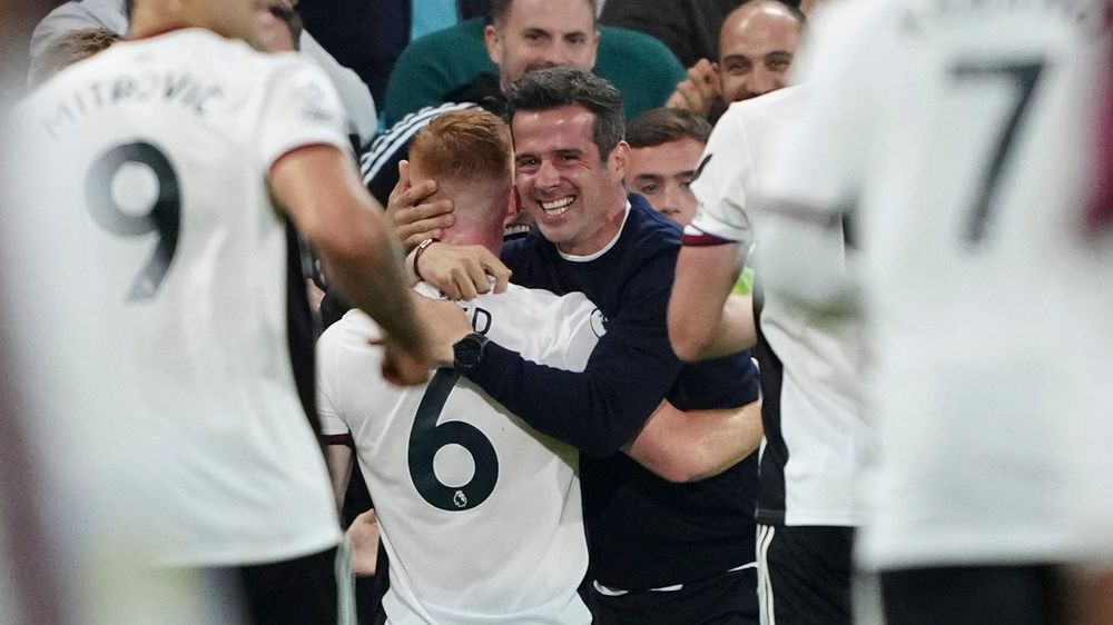 Marco Silva celebrates with Harrison Reed after the opener Marco Silva celebrates with Harrison Reed after the opener