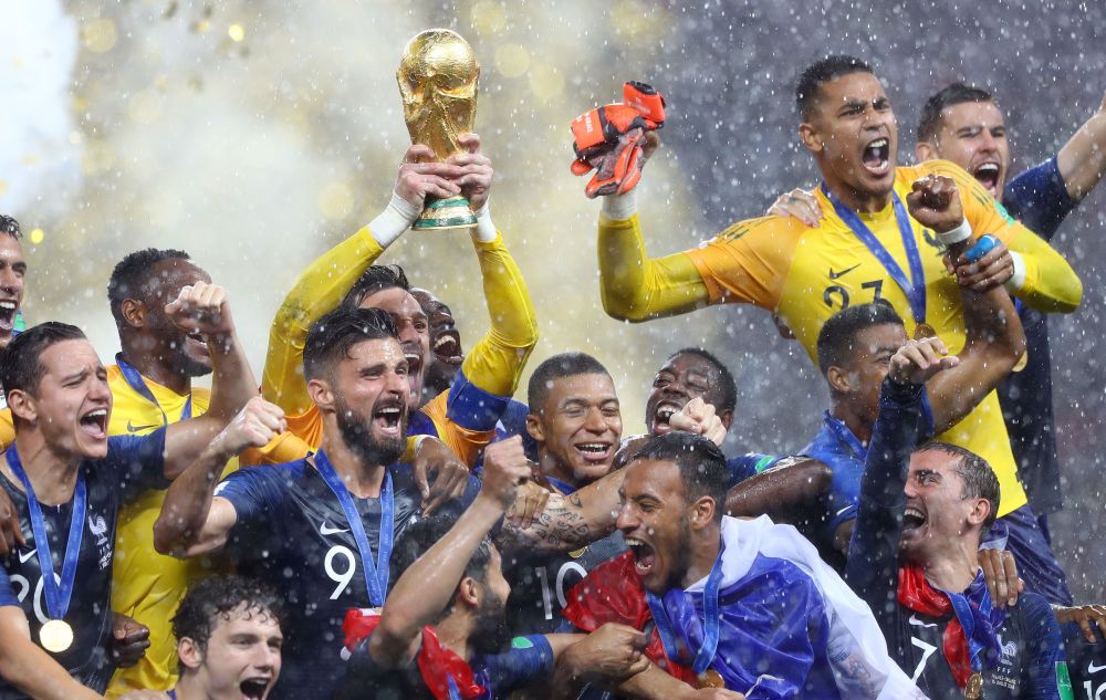Alphonse Areola celebrates winning the World Cup in 2018 Alphonse Areola celebrates winning the World Cup in 2018
