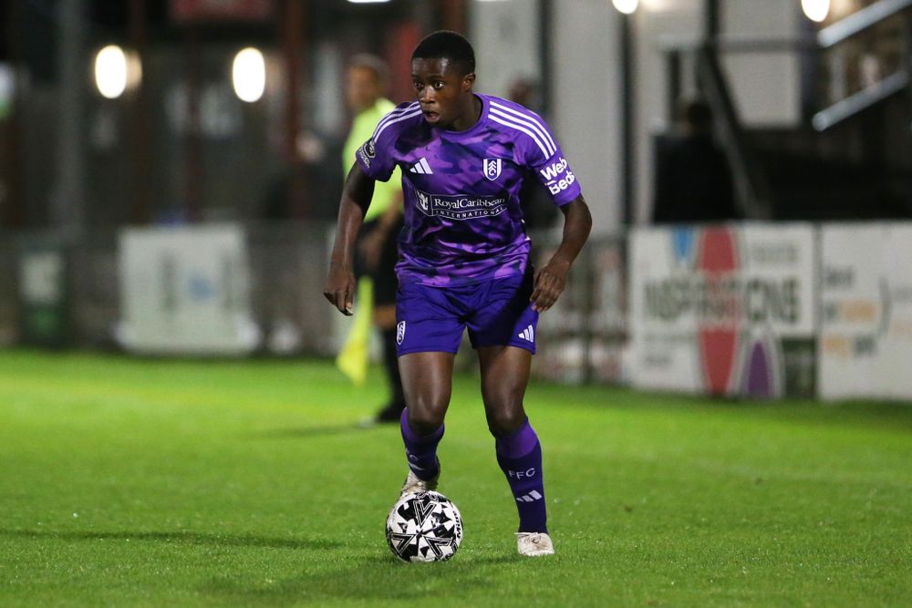 Jon Esenga  on the ball for Fulham U21s against Maidenhead United