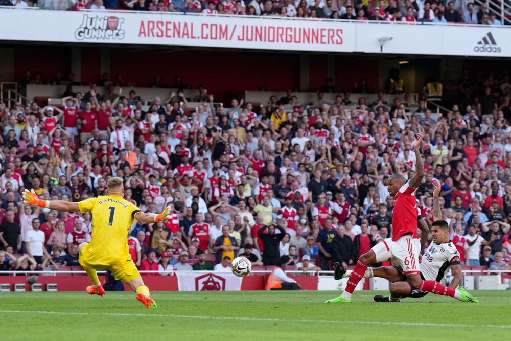 Aleksandar Mitrović scores the opener against Arsenal Aleksandar Mitrović scores the opener against Arsenal