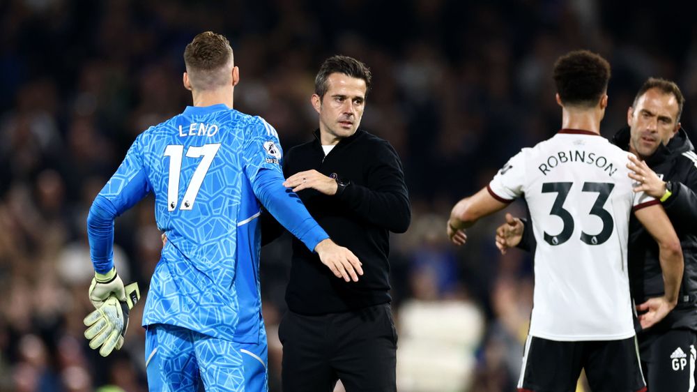 Marco Silva embraces Bernd Leno