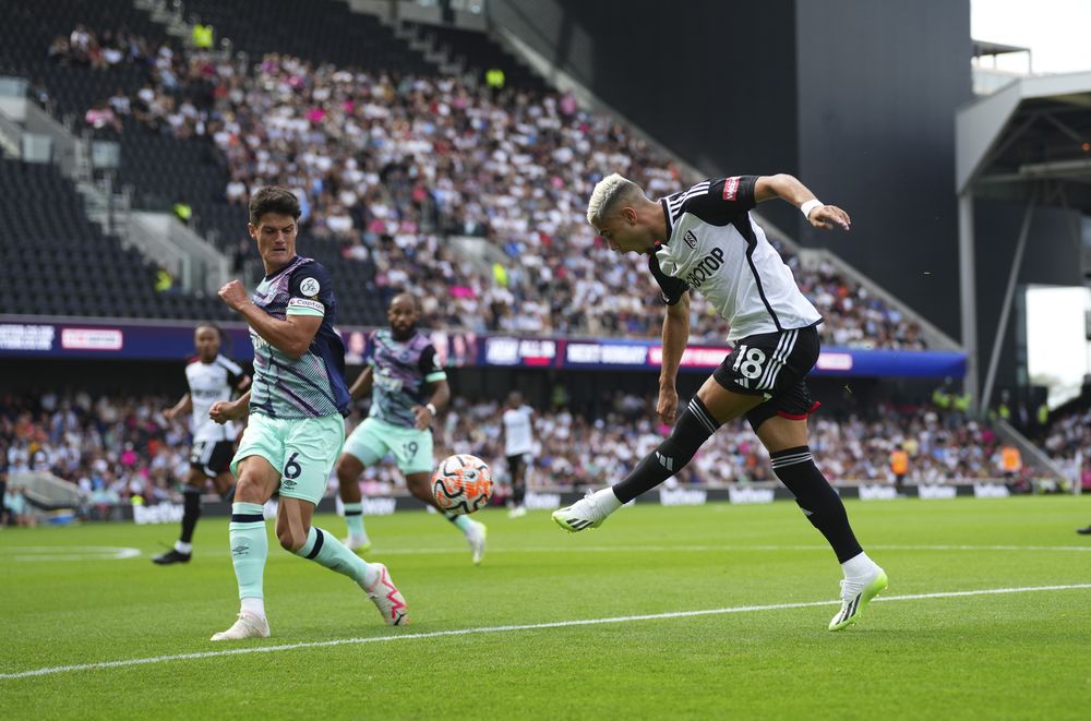 Andreas Pereira curls in a cross Andreas Pereira curls in a cross