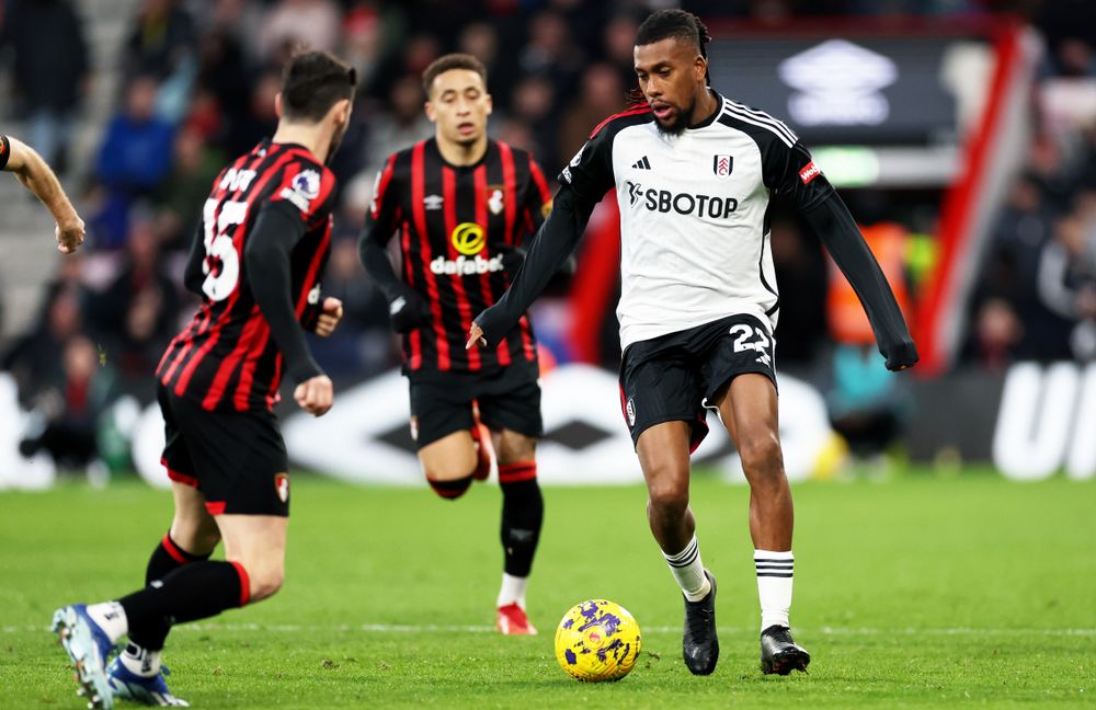 Alex Iwobi brings it forward Alex Iwobi brings it forward