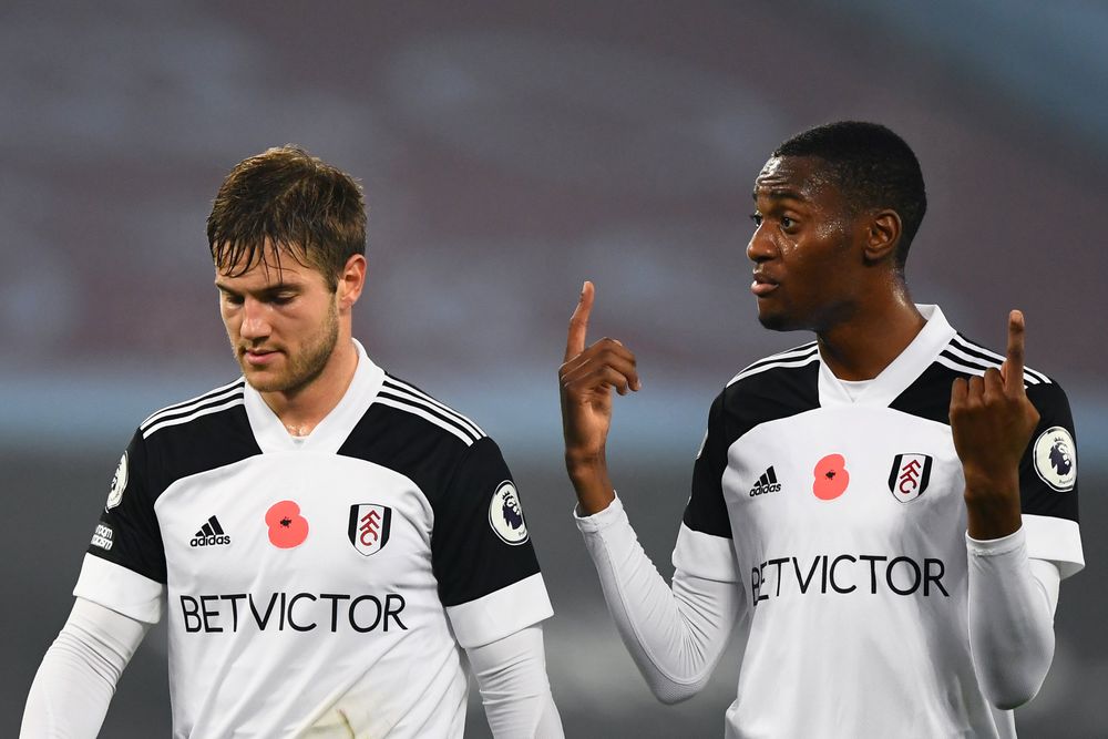 Joachim Andersen discusses tactics with Tosin Adarabioyo Joachim Andersen discusses tactics with Tosin Adarabioyo