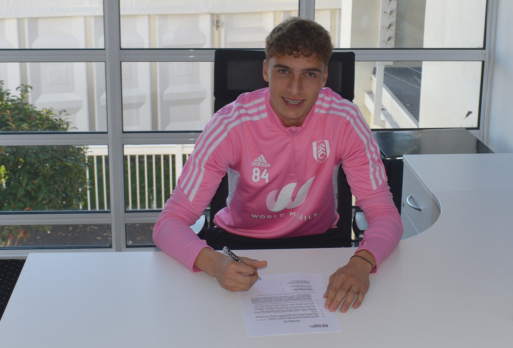 Allen signs!