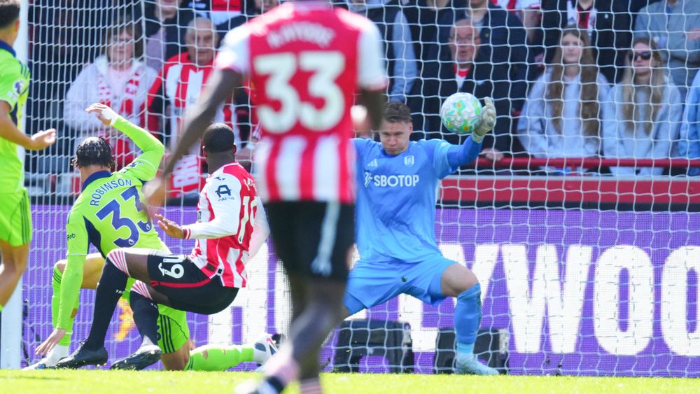 Vote Bernd for Premier League Save of the Month!