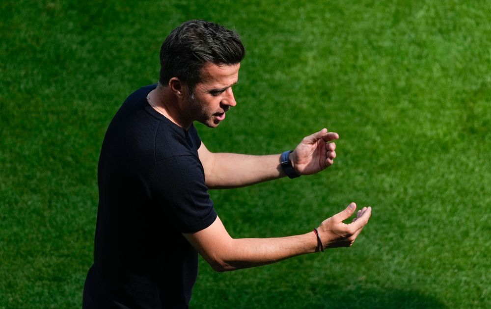 Marco Silva on the touchline