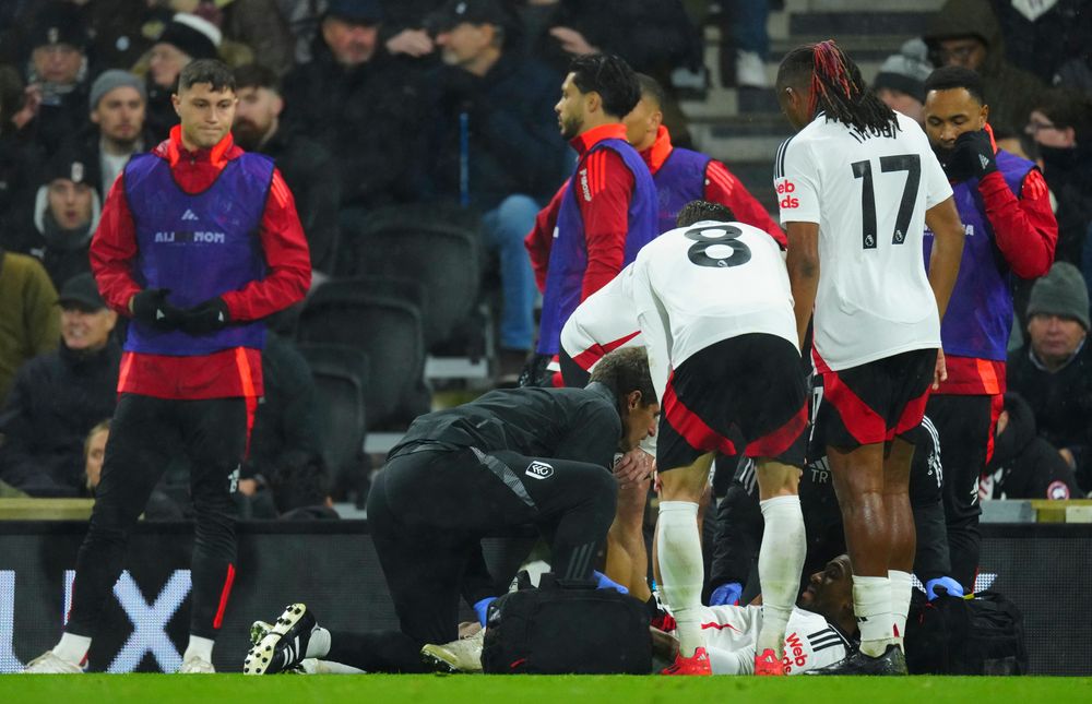 Reiss Nelson receives treatment Reiss Nelson receives treatment