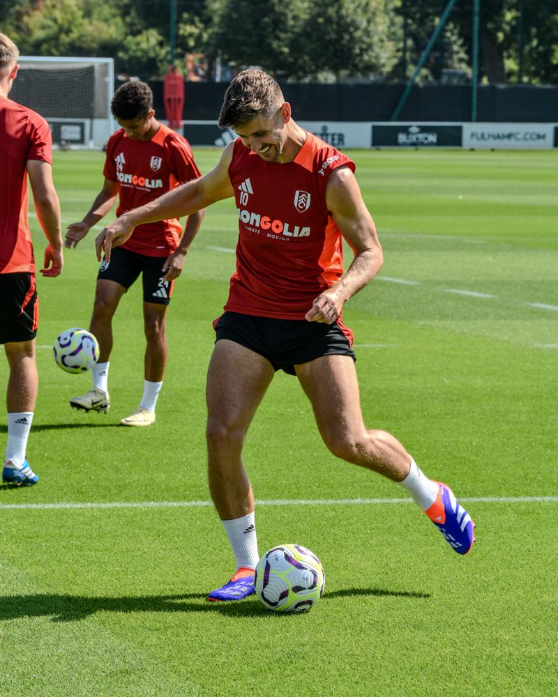 Tom Cairney in training