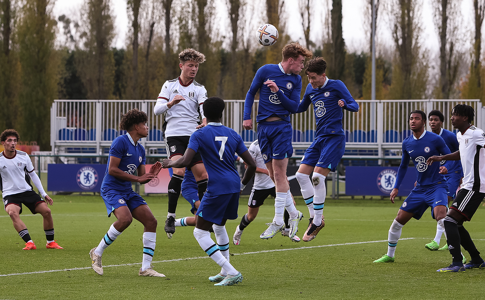 Gofford rises for a header Gofford rises for a header