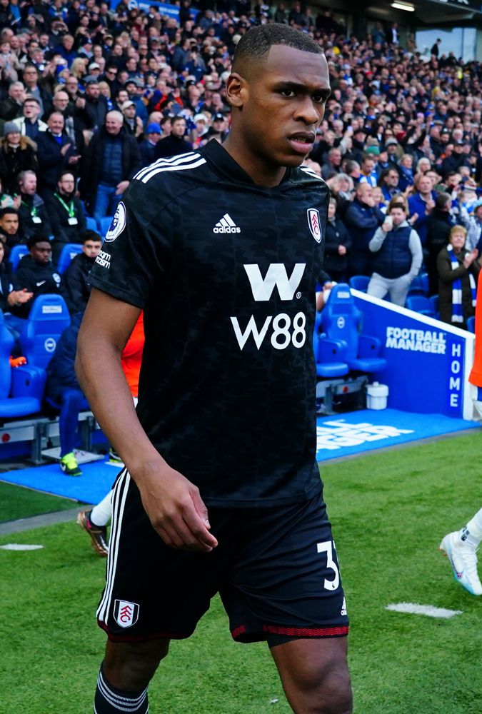 Issa Diop walks out ahead of our clash with Brighton