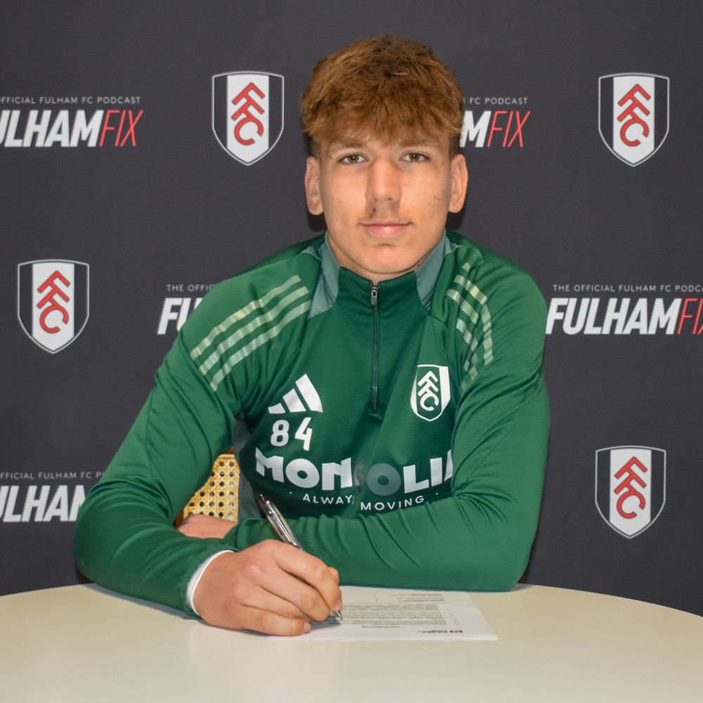 Dino Kaiser signs his first pro contract at Fulham Dino Kaiser signs his first pro contract at Fulham