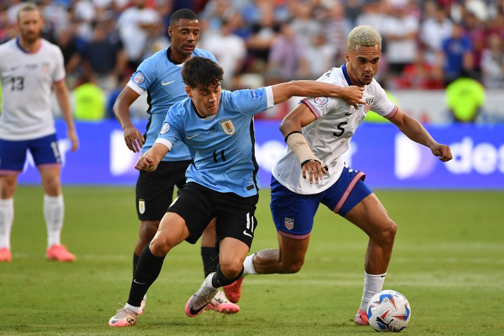Antonee Robinson on the ball for the USMNT against Uruguay Antonee Robinson on the ball for the USMNT against Uruguay