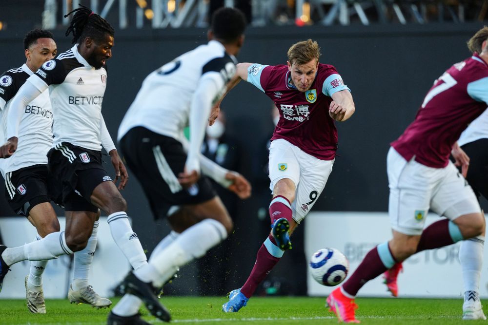shutterstock_editorial_11893158au.jpg Chris Wood shoots.