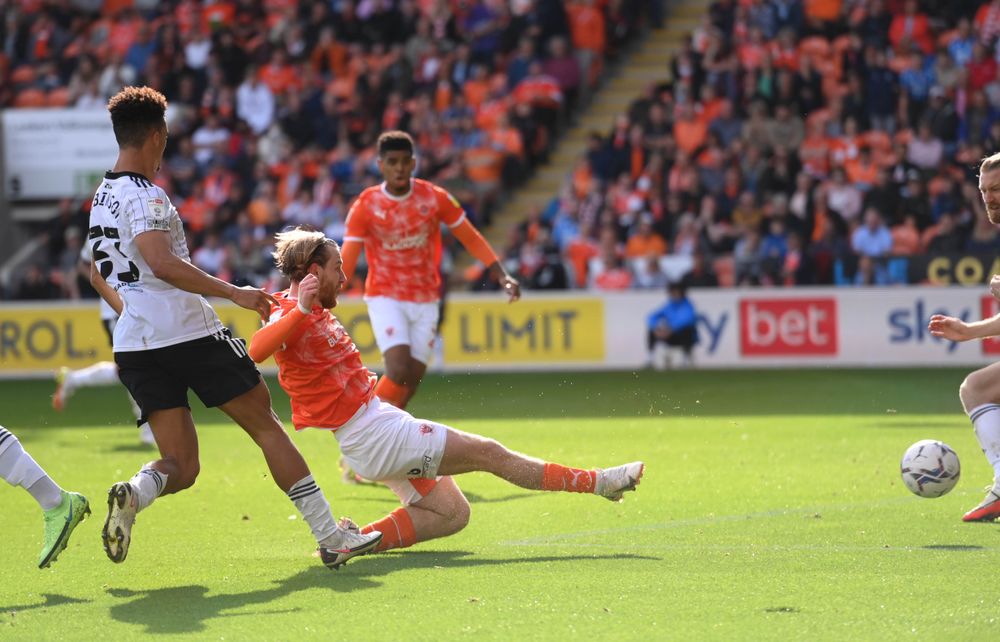 Josh Bowler scores for Blackpool Josh Bowler scores for Blackpool