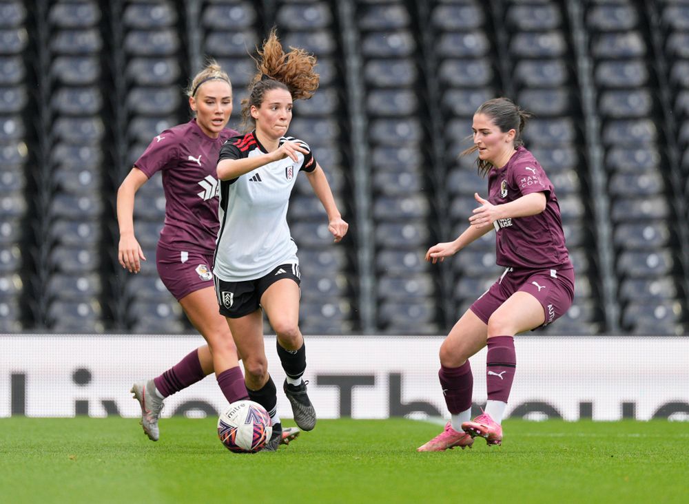 Sasha Adamson in match action Sasha Adamson in match action