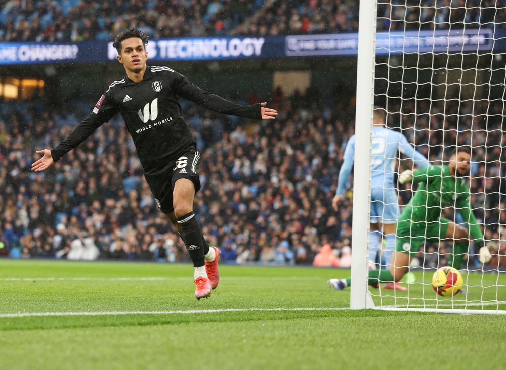 Fabio scores against City Fabio scores against City