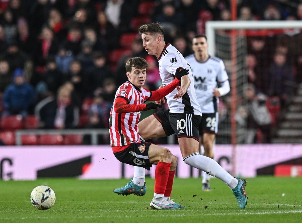 Tom Cairney on the ball Tom Cairney on the ball