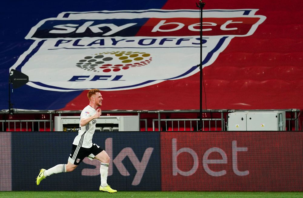 Harrison Reed celebrates the second Fulham goal