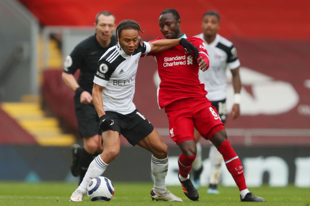 Bobby De Cordova-Reid holds off Naby Keita