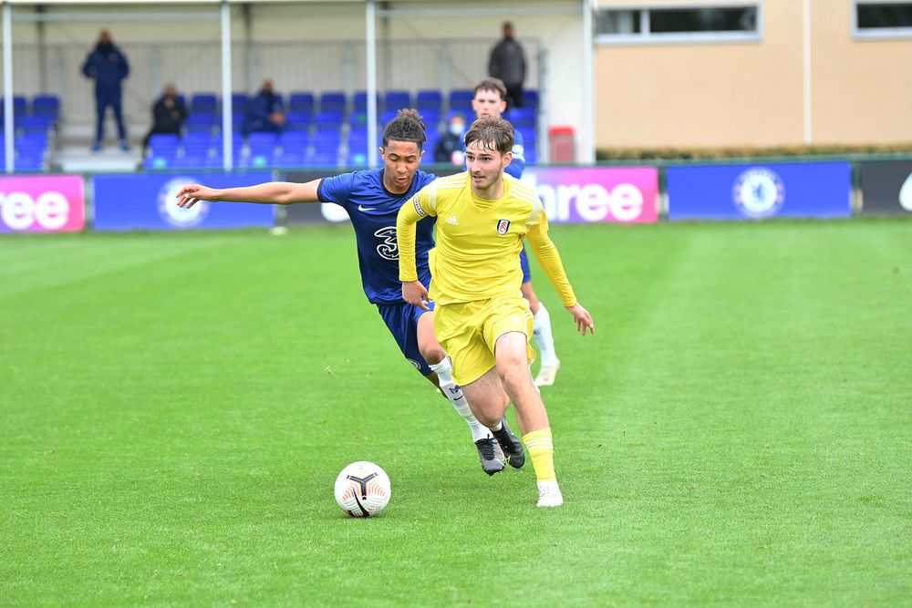 OO21.jpg Adrion Pajaziti works his way forwards.