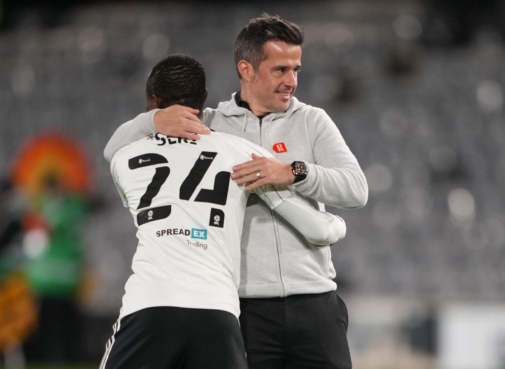 Marco Silva consoles Jean Michaël Seri at full-time