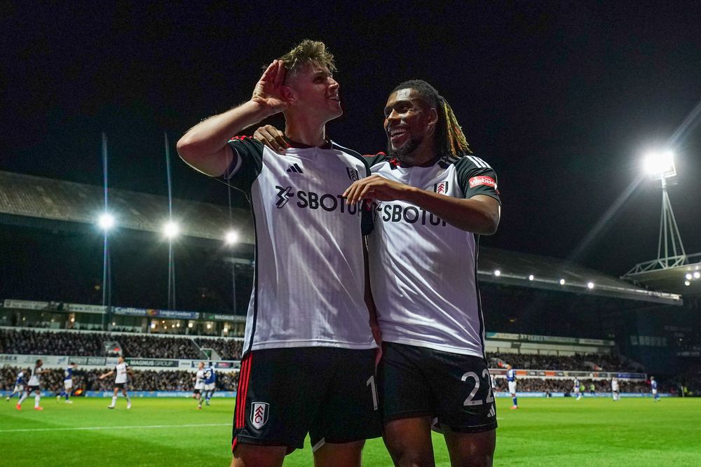 Tom Cairney celebrates his goal Tom Cairney celebrates his goal
