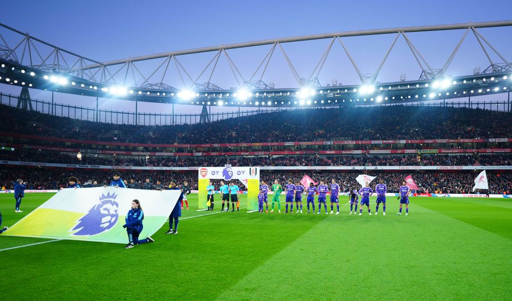 Fulham line up at the Emirates Fulham line up at the Emirates