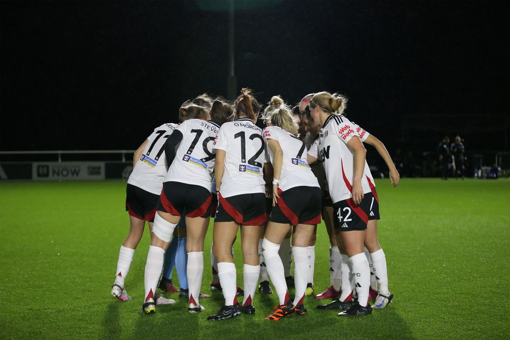 Fulham in a huddle pre-match Fulham in a huddle pre-match