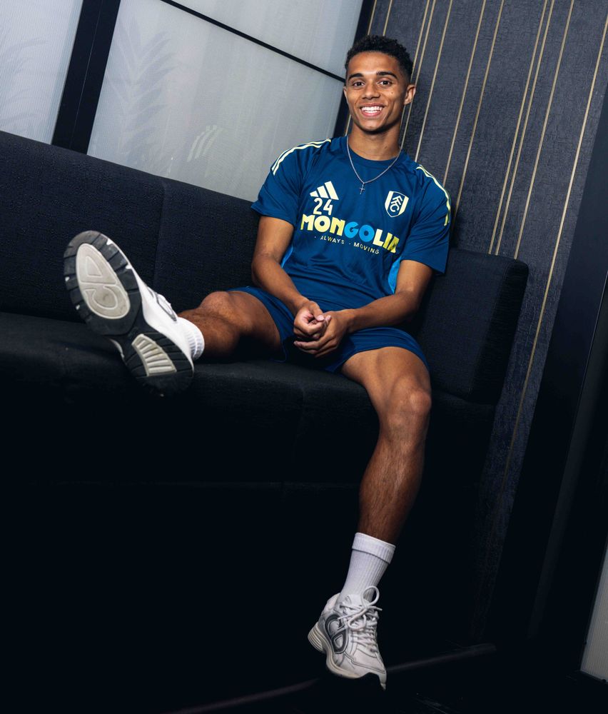 Josh King poses after signing his new contract