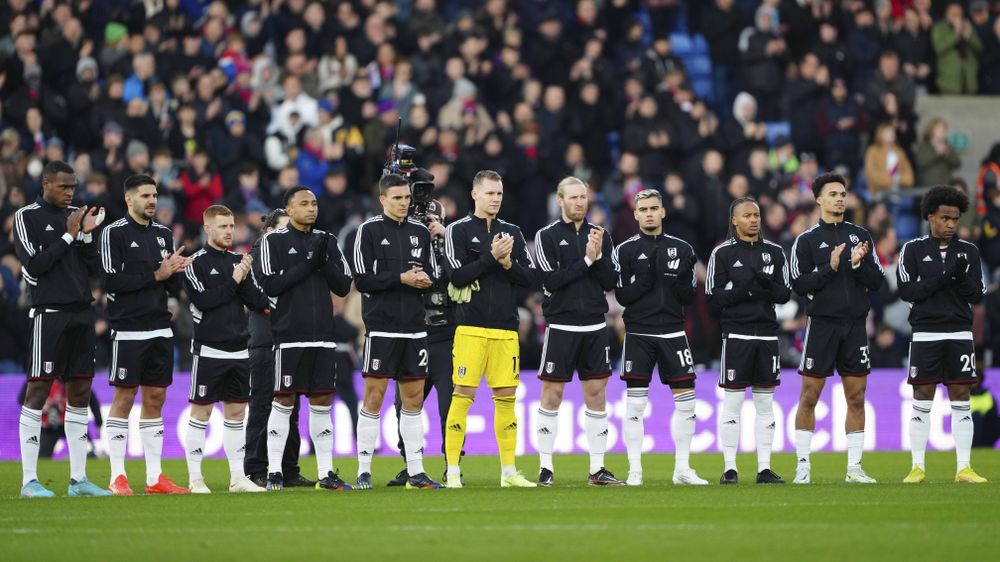 A minute's applause for George Cohen A minute's applause for George Cohen