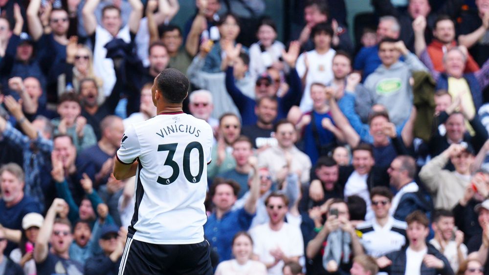 Carlos Vinicius equalises against Man City in the 15th minute.