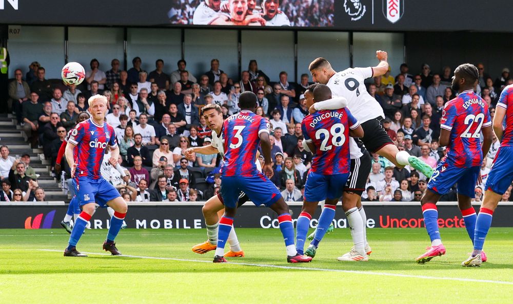 Aleksandar Mitrović head home a free-kick from Willian against Palace