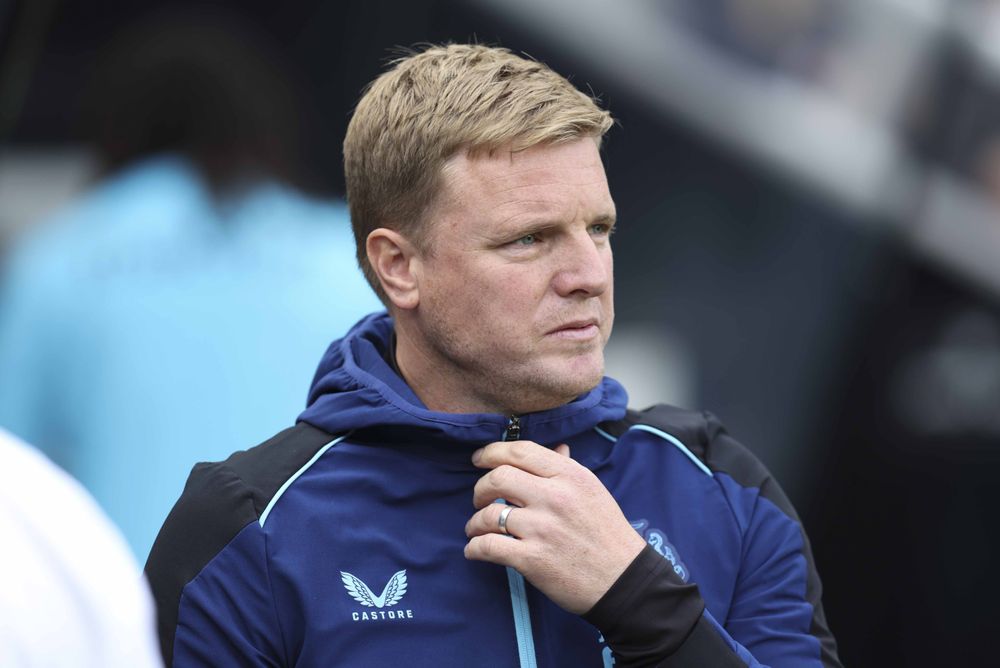 Eddie Howe on the touchline against Crystal Palace