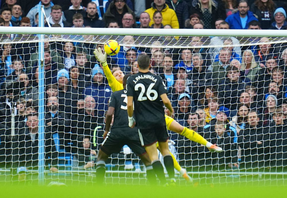 Bernd Leno makes a super stop Bernd Leno makes a super stop