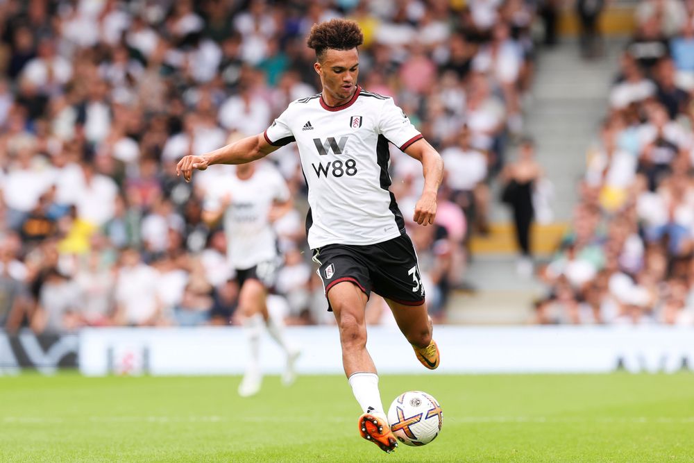 Antonee Robinson delivers a cross